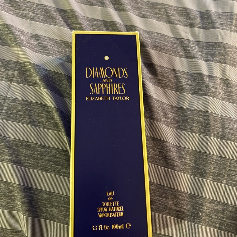 Diamonds and Sapphires Elizabeth Taylor Eau de Toilette - Navy & Gold Box